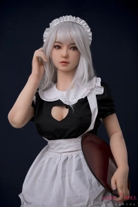 メイド姿の美少女人形