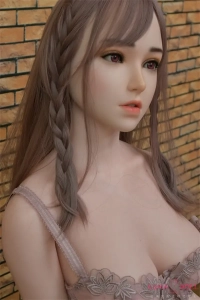 リアルな質感のRZR Doll Ailinnaちゃん 等身大ドール