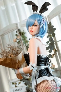 青髪ショートの可愛いシリコンドール