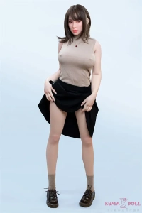 誘惑的な雰囲気を放つ美女ラブドール
