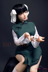 チャイナドレス姿の爆乳美女ドール
