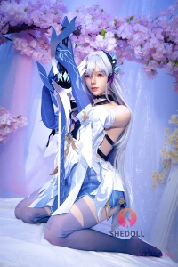 ゲームキャラクター アダルト人形