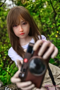 カメラ女子系リアルドール