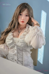 上品で穏やかな雰囲気の美人シリコンドール