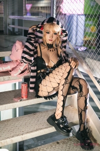 ギャル風スタイルのリアル ダッチワイフ YFDOLL 郁香