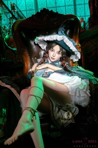 SHEDOLL 160cm 等身大ラブドールの横姿 スレンダーボディライン