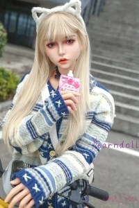Yearndoll Y235 シリコンドール 顔のアップ