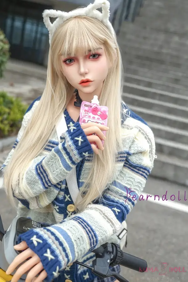 Yearndoll Y235 シリコンドール 顔のアップ