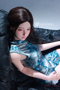 LACEDOLL 中国美女エロ人形の髪型とメイクのアップ