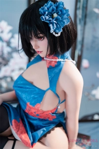 リアルドール 160cm 美白 小危 伫まい 赤い瞳と黒髪ショートボブ 没入